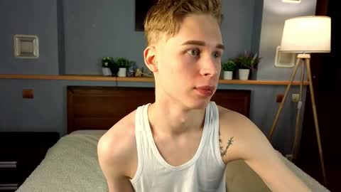 Snapshot of toxicpassion chatting on February 17, 10:01 am Max online show from February 17, 10:01 am