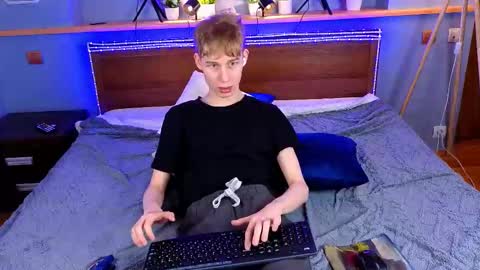 Snapshot of toxicpassion chatting on February 28, 10:16 am Max online show from February 28, 10:16 am