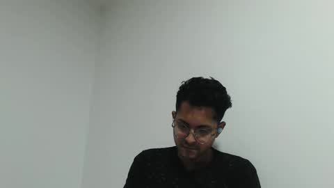 Snapshot of toy_sweet chatting on February 10, 12:30 am Xander online show from February 10, 12:30 am