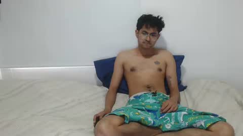 Snapshot of toy_sweet chatting on October 5, 2:48 pm Xander online show from October 5, 2:48 pm