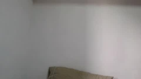 Snapshot of toy_sweet chatting on October 19, 9:37 pm Xander online show from October 19, 9:37 pm