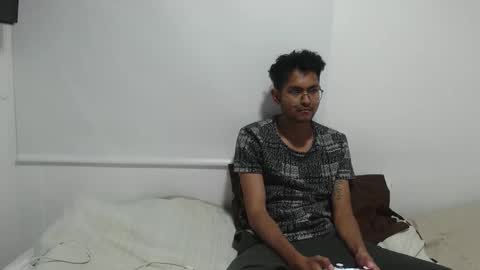 Snapshot of toy_sweet chatting on January 14, 1:22 am Xander online show from January 14, 1:22 am