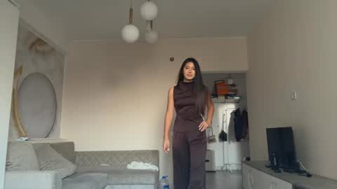 Dina online show from July 28, 2:13 pm