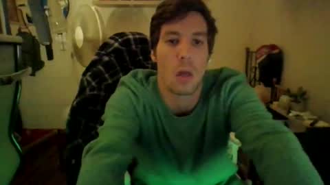 Snapshot of toyboysquirt chatting on May 12, 6:21 am toyboysquirt online show from May 12, 6:21 am