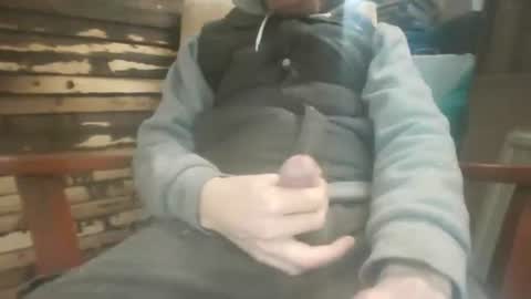 Snapshot of tr8e035 chatting on December 5, 1:31 pm tr8e035 online show from December 5, 1:31 pm