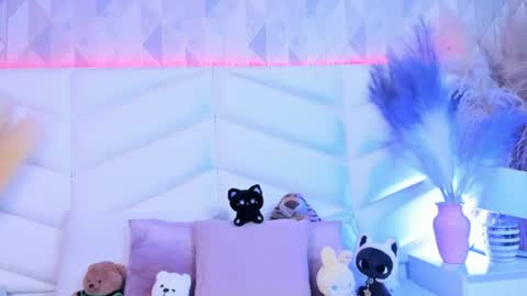 Tracy  online show from July 12, 12:40 pm