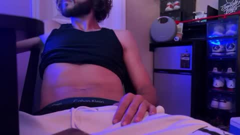 Snapshot of traeburns chatting on November 15, 10:12 am traeburns online show from November 15, 10:12 am