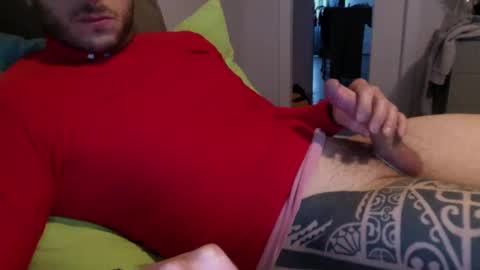 Snapshot of tramaund chatting on February 17, 3:42 pm tramaund online show from February 17, 3:42 pm