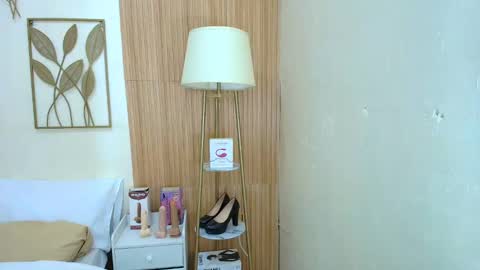 Snapshot of tranene_jian chatting on February 28, 5:48 am JIAN online show from February 28, 5:48 am