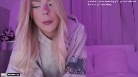 aubrey 3 online show from November 17, 8:03 pm