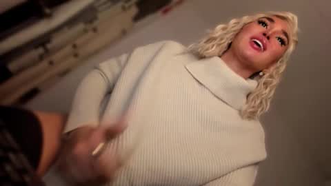 ALMIGHTY GODDESS VALENTINA online show from October 19, 5:02 pm