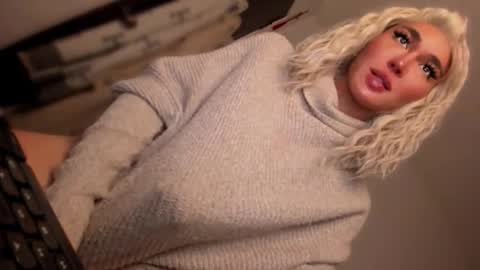 ALMIGHTY GODDESS VALENTINA online show from November 13, 7:57 pm