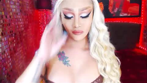 Snapshot of transplayfullolivia chatting on March 9, 3:05 pm KYLIE BELLA  TS online show from March 9, 3:05 pm