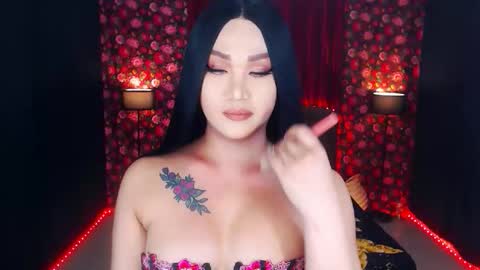 KYLIE BELLA  TS online show from April 23, 2:02 am