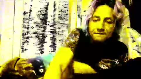 Snapshot of transpup19 chatting on June 1, 6:48 am transpup19 online show from June 1, 6:48 am