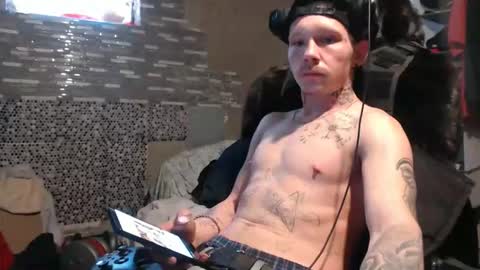 trapb606 online show from March 8, 5:39 pm