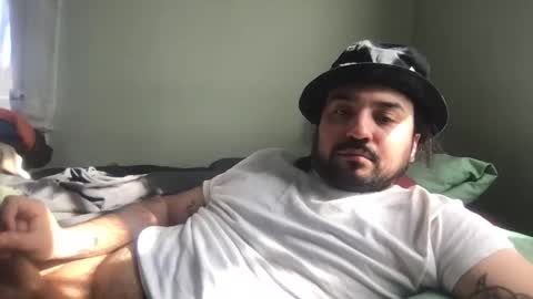 Snapshot of trapzaddy212 chatting on February 21, 7:54 pm trapzaddy212 online show from February 21, 7:54 pm