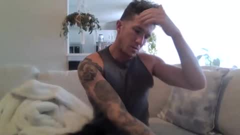 Snapshot of trash_man1989 chatting on January 3, 5:10 pm trash_man1989 online show from January 3, 5:10 pm