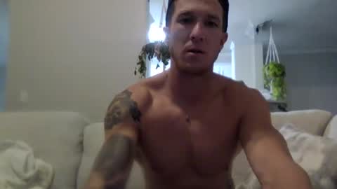 Snapshot of trash_man1989 chatting on January 4, 2:35 am trash_man1989 online show from January 4, 2:35 am