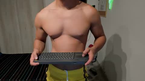 travis bakerr online show from May 12, 12:08 am