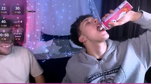 Travis online show from November 12, 7:57 pm