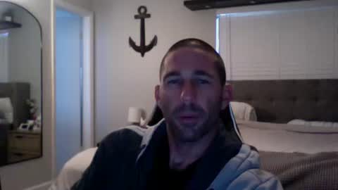 TravisKenn online show from December 2, 12:40 pm