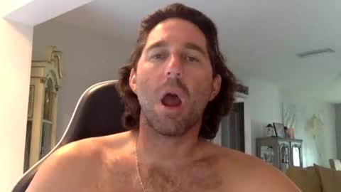 TravisKenn online show from February 15, 7:10 pm