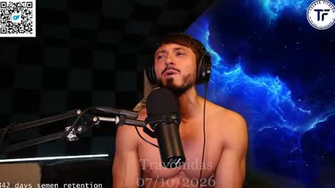 Snapshot of travonidas chatting on July 11, 12:57 am Greek God online show from July 11, 12:57 am