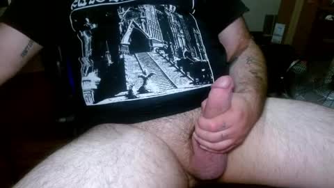 Snapshot of treasured_trash chatting on May 31, 7:37 pm Dilly Dally online show from May 31, 7:37 pm