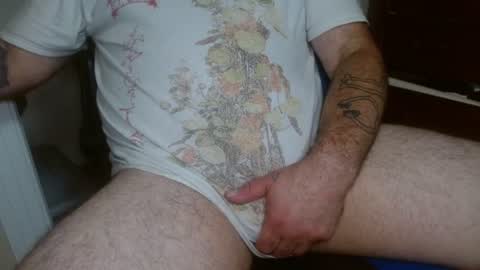 Snapshot of treasured_trash chatting on June 8, 10:43 pm Dilly Dally online show from June 8, 10:43 pm