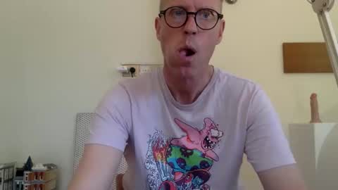 Snapshot of trebo00788 chatting on April 5, 1:52 pm trebo00788 online show from April 5, 1:52 pm