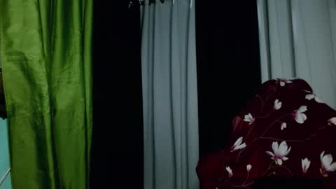 trebz_01 online show from January 17, 1:05 pm