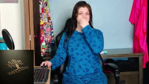 TreeJeanne online show from March 2, 12:02 am