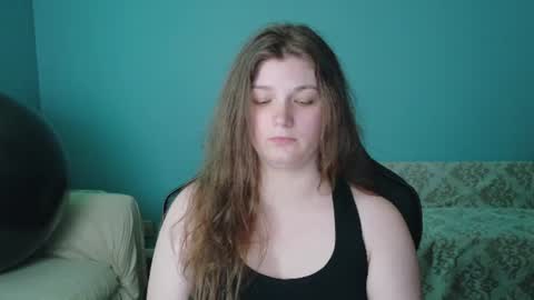 Snapshot of treejeanne chatting on June 17, 8:43 pm TreeJeanne online show from June 17, 8:43 pm