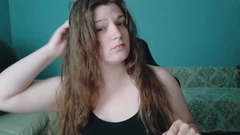 TreeJeanne online show from June 26, 6:34 pm