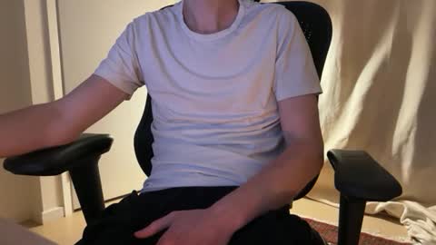 Snapshot of treeoflove chatting on November 8, 4:51 pm TreeOfLove online show from November 8, 4:51 pm