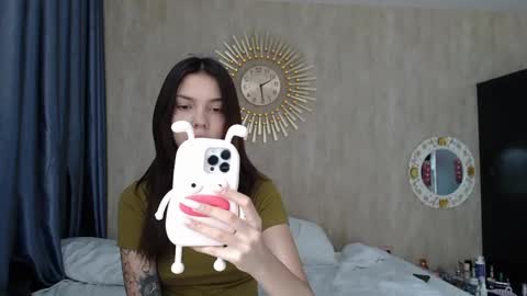 Sarah And Jon online show from December 13, 2:43 am