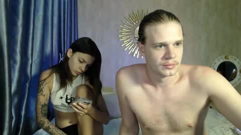 Sarah And Jon online show from February 3, 4:35 am