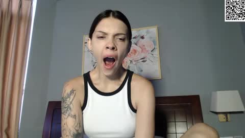 Sarah And Jon online show from February 16, 1:36 am