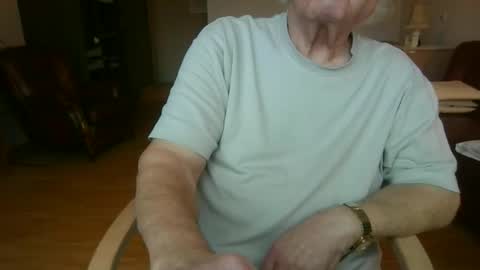 Snapshot of trekbeestje1 chatting on November 30, 9:13 am trekbeestje online show from November 30, 9:13 am