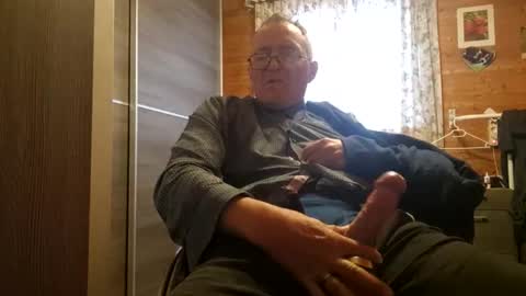 Snapshot of trekkertje12345 chatting on April 13, 10:32 am trekkertje12345 online show from April 13, 10:32 am
