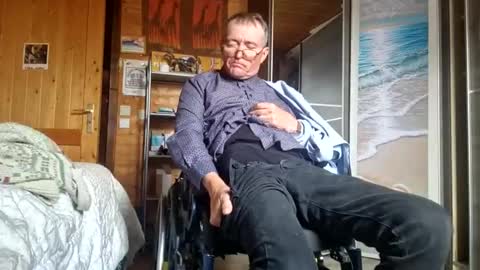 Snapshot of trekkertje12345 chatting on April 21, 10:21 am trekkertje12345 online show from April 21, 10:21 am