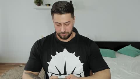 Trent online show from December 5, 9:50 am