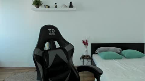 Trent online show from January 2, 11:41 am