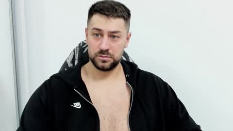 Trent online show from November 26, 6:42 pm