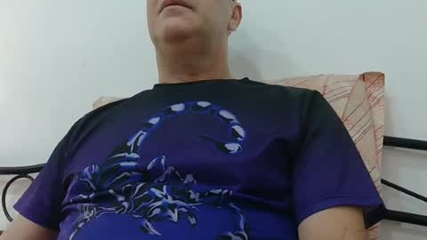 Snapshot of trevido4u chatting on July 20, 1:53 am trevido4u online show from July 20, 1:53 am