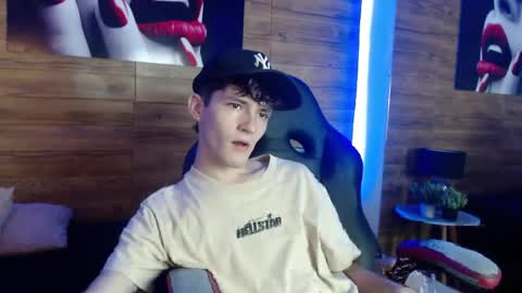 trevor_mob online show from April 30, 9:19 pm