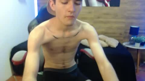 trevor_mob online show from May 7, 5:18 pm
