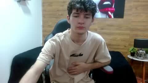trevor_mob online show from May 28, 6:05 pm