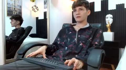 trevor_mob online show from July 31, 7:35 pm